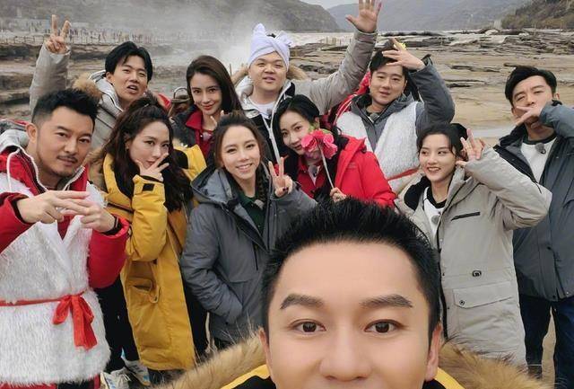 原创邓超真把鹿晗当儿子了拍照姿势引爆笑老父亲既视感太强烈