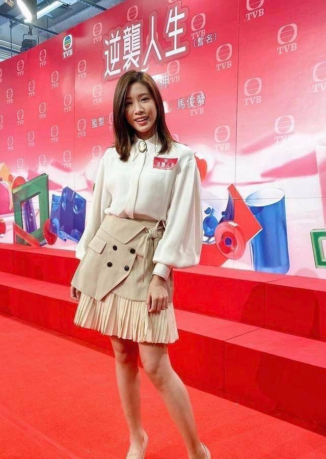 翻版佘诗曼同时拍两剧,直言想体验马国明式开工,网友力撑做一姐