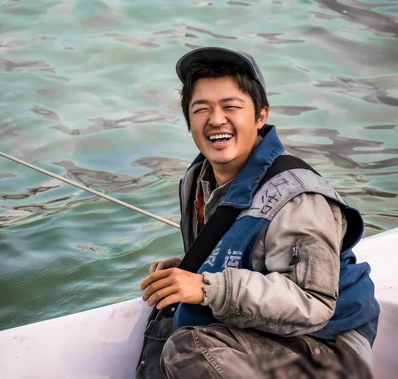 包贝尔在导演之路上的努力和进步是值得肯定的,但他需要面对翻拍策略