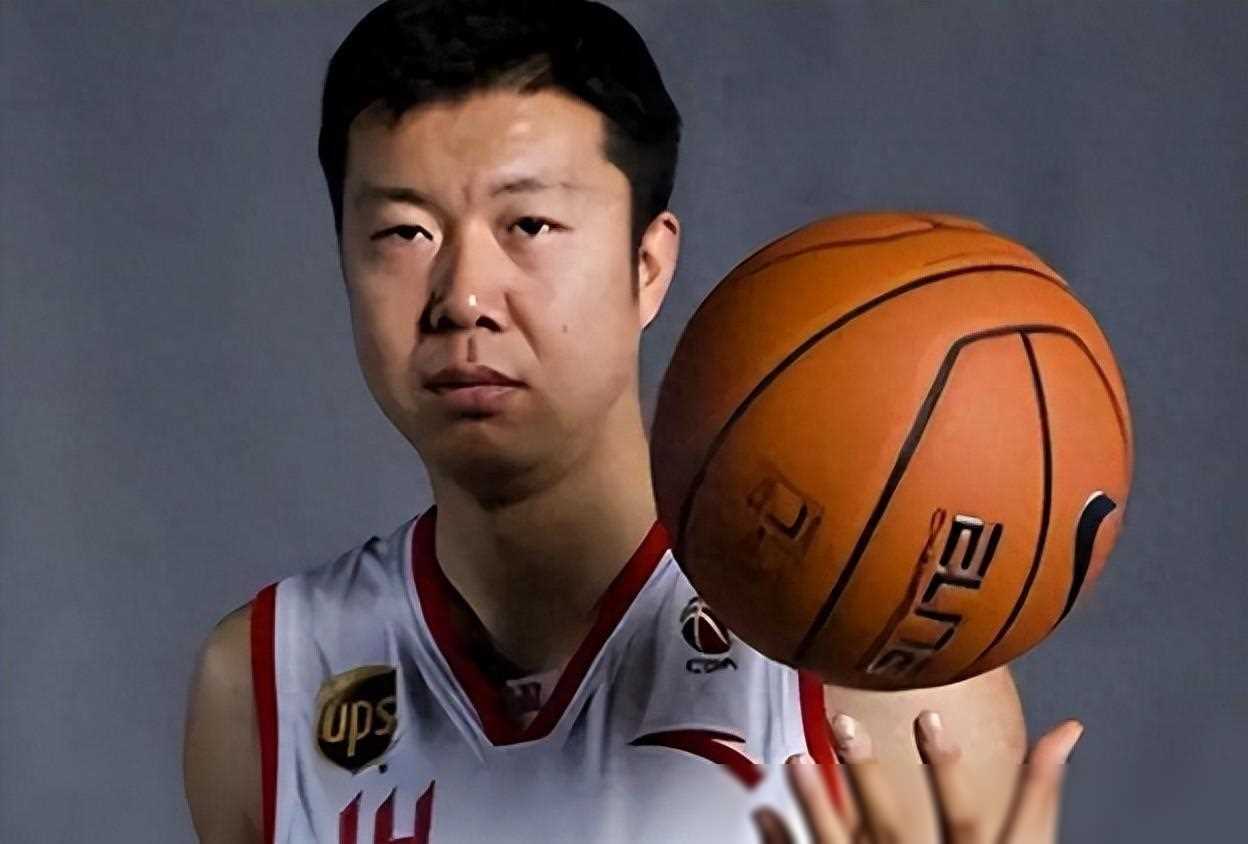 王治郅:军旅生涯曲折,爱情路上风波不断_篮球_比赛_训练