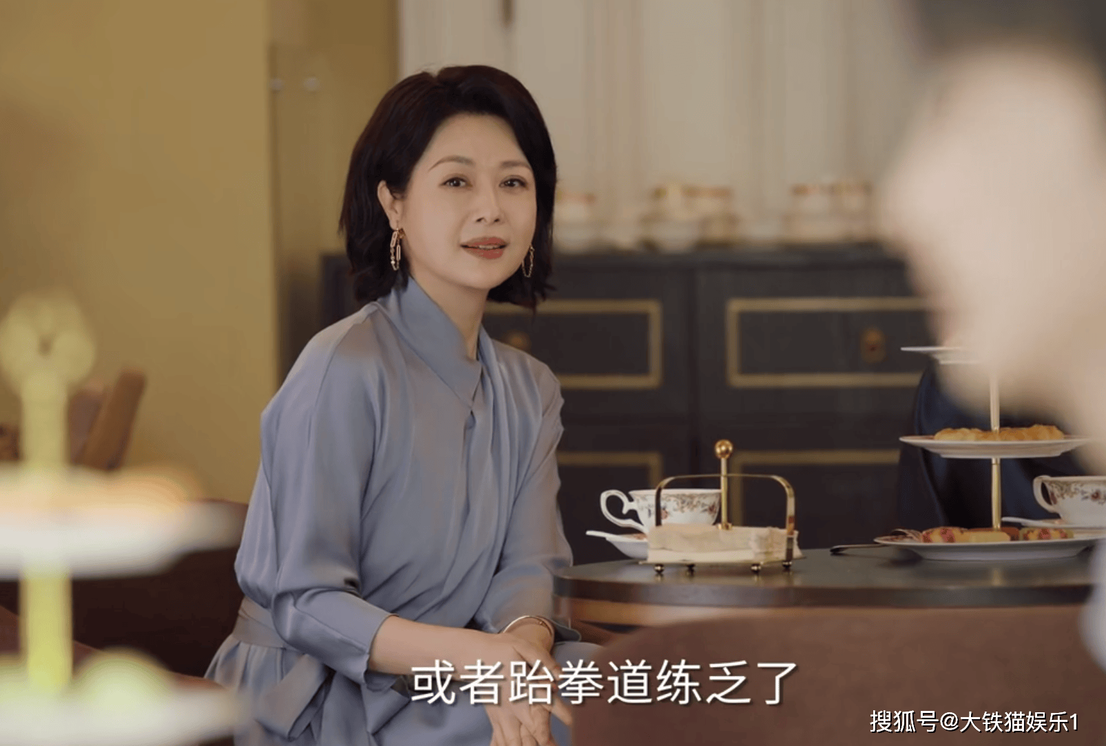 承欢记》,却被三个妈妈惊艳了,个个透着雍容华贵_女儿_詹小楠_何赛飞