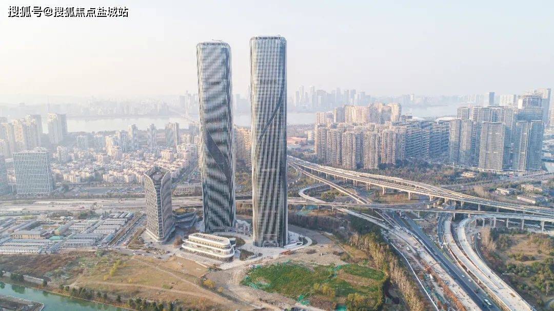 杭州世茂智慧之门售楼处电话4000000460转9888