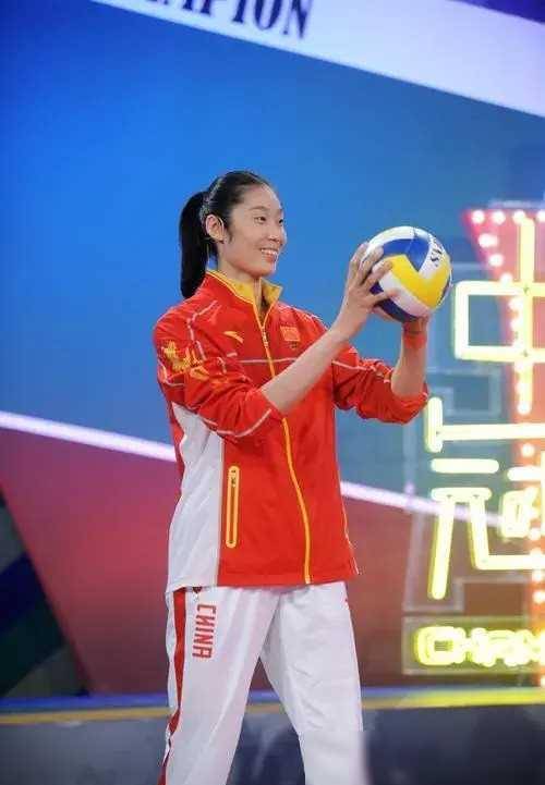 体育四大"人气王":惠若琪身材丰盈肤白,张常宁时尚大方_朱婷_成绩