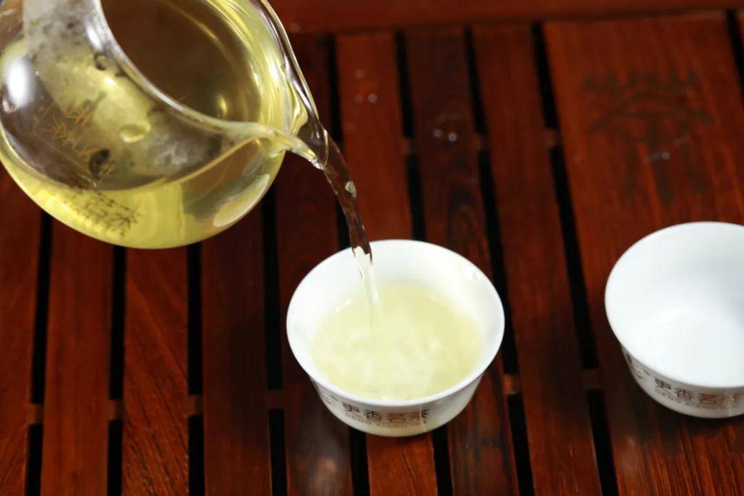 北京茶博会19日开幕机器人为您泡春茶