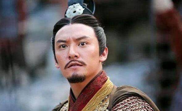 他5岁没了父亲8岁貌美的母亲被人强占他刚成名却天妒英才