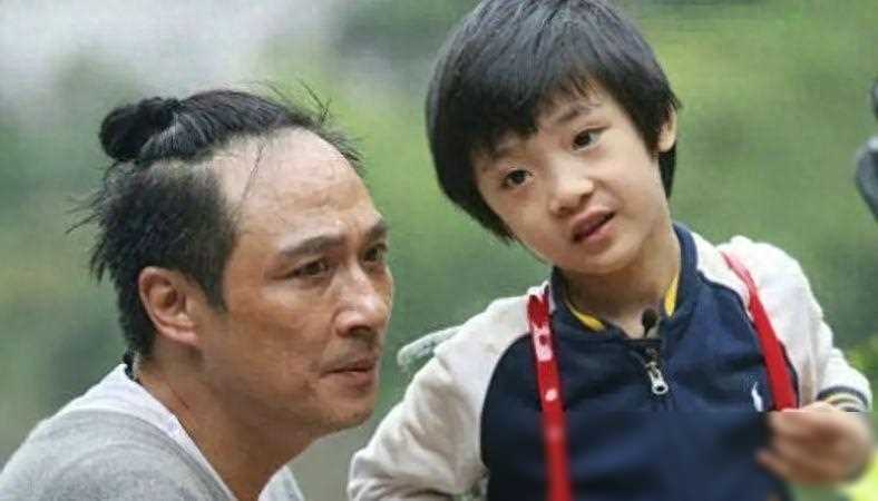 原创向佐和吴镇宇儿子费曼约饭引热议互相称赞对方父亲值得尊重