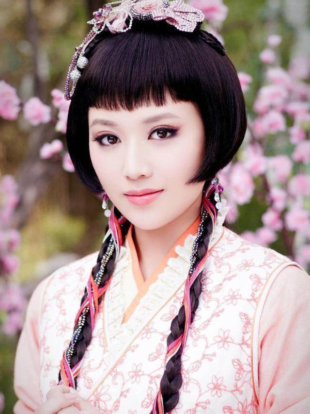 吴谨言给她作过配,现在《琉璃》饰演紫狐_侯梦瑶_支祁_观众