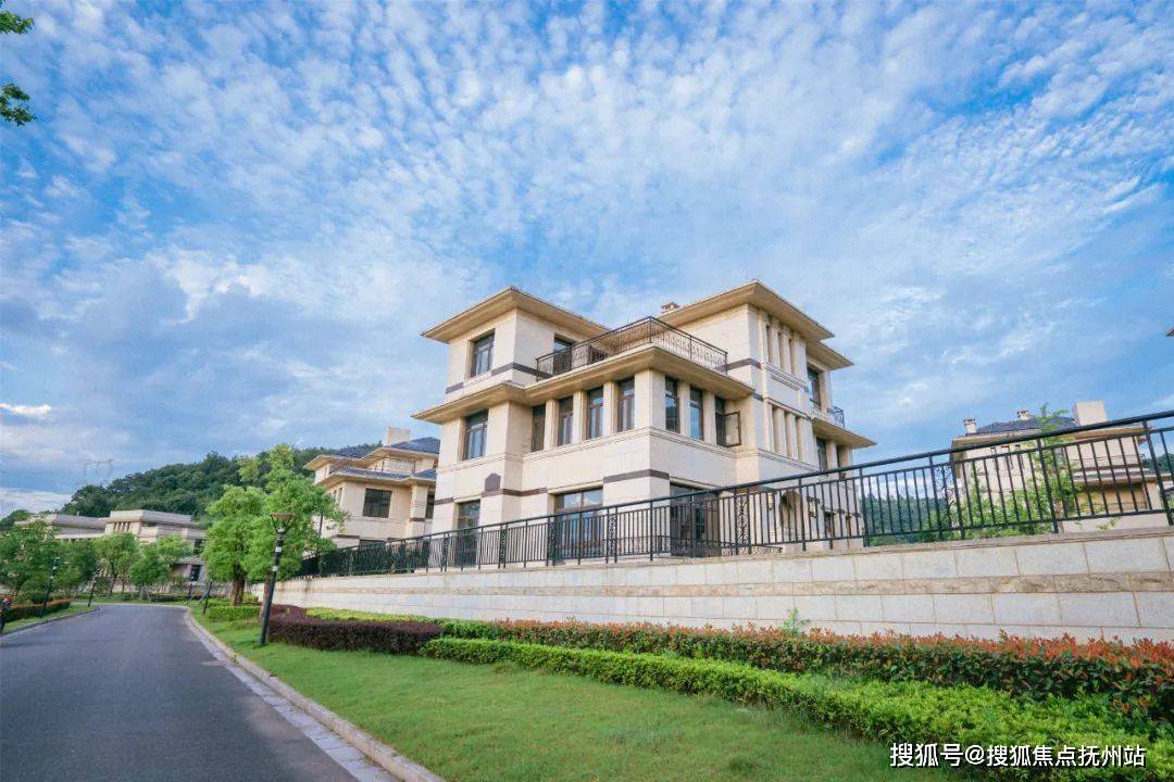 诸暨别墅项目诸暨七里金湾楼盘详情房价户型容积率环境售楼处电话