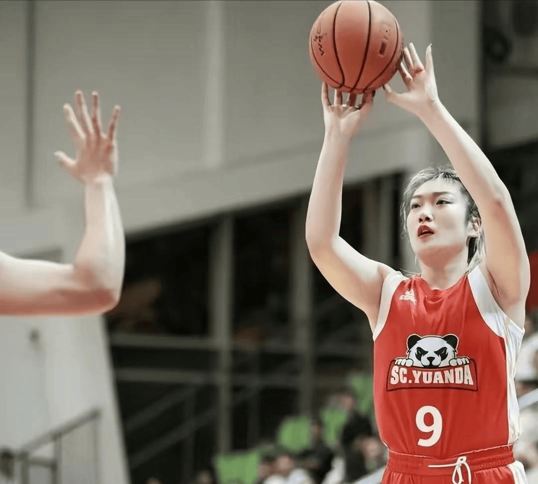 原创工作人员带头辱骂李梦官方重罚内蒙古女篮罚金惊人李梦回应