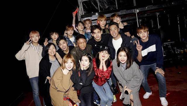 提到yg自然就是音源无敌的bigbang,winner以及被世界瞩目的blackpink