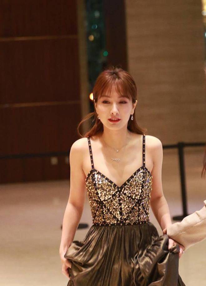 吴昕这尤物身材,真叫人窒息啊!