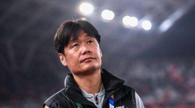 鲁能球迷疯狂给李铁刷票,就怕李霄鹏被"抓壮丁"_国足_主帅_主教练