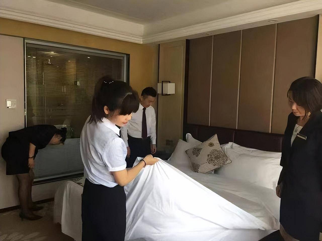 钟点房有何"秘密",为何阿姨不愿打扫?工作人员:你看了也讨厌