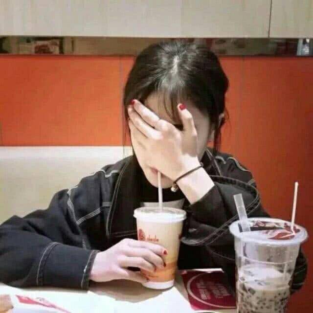 探寻女孩喜欢喝奶茶的背后原因