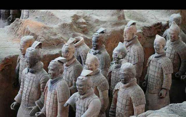 兵马俑里的士兵为何都是轻装大秦帝国的覆灭和它有关