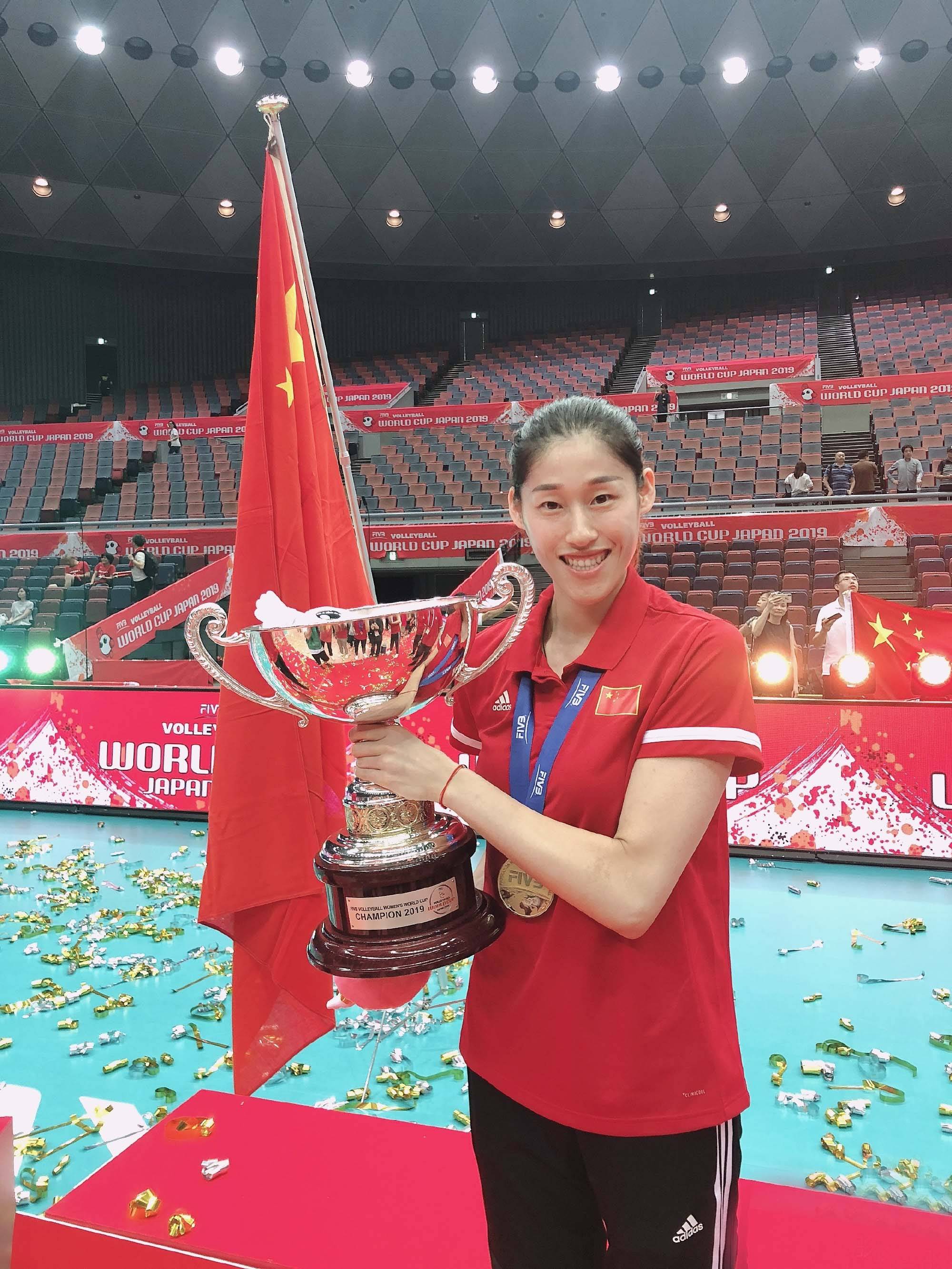 女排奥运冠军刘晓彤:农村走出的"福将",丈夫是皮划艇世界冠军