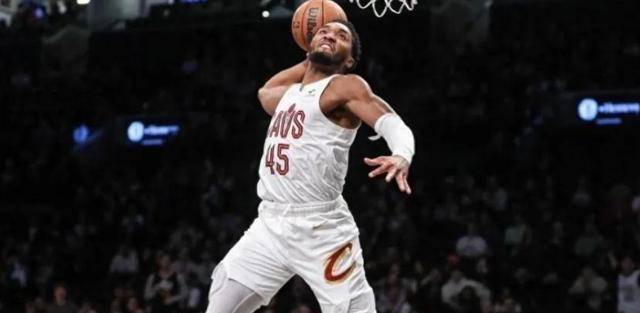 这次果断采取行动,制定了一份精心设计的交易方案,以吉迪,多茨,迪昂