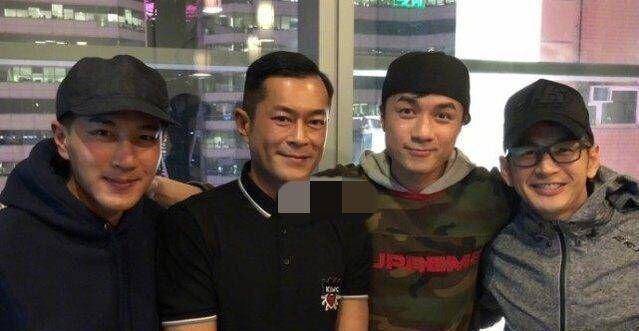 古巨基为古天乐庆生搂着他像儿子和爸爸郭芙露个头笑得太诡异