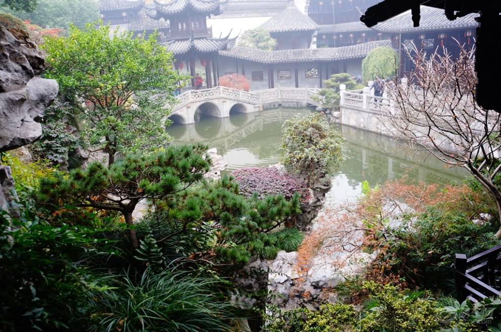 day4酒店>西湖景区(西湖码头>三潭印月>雷峰塔>苏堤>岳王庙>白堤>断桥