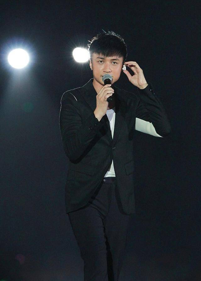 如《大师作品》《爱得太迟》《爱与诚》《天才与白痴》《必杀技》等等