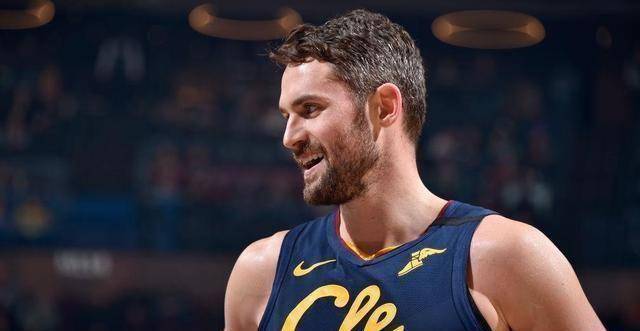 库班手中也有可以等价交换的筹码,小蒂姆-哈达威(1800万美元)和詹姆斯