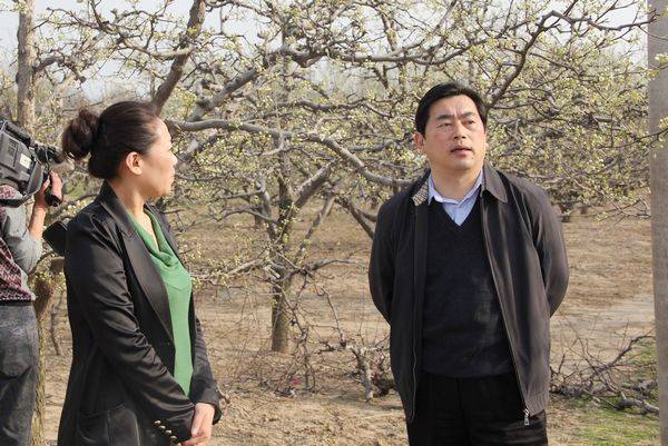 在担任县长两年多后,朱学亮顺利接任砀山县委书记,正式开始主政一方.