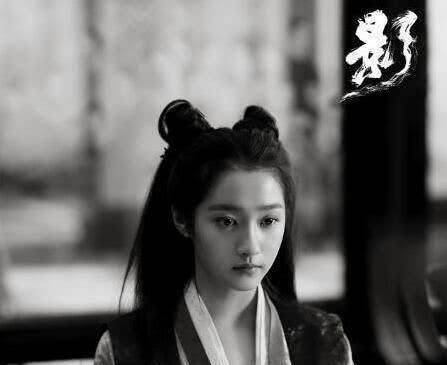 "关注关晓彤的朋友们都知道,关晓彤最近和张艺谋有合作,将拍摄电影