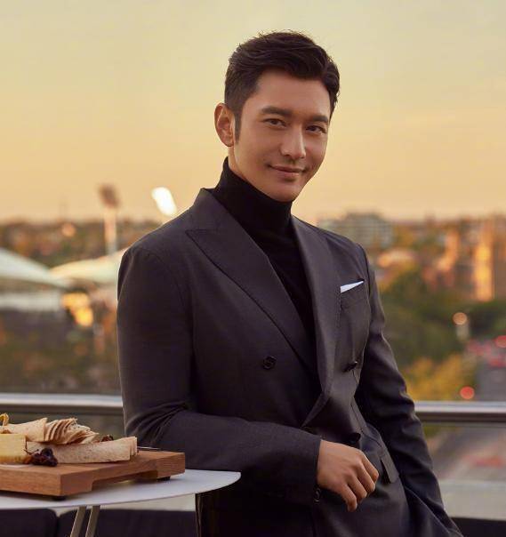 原创国家三管齐下黄晓明百亿帝国岌岌可危他背后资本也难逃一劫