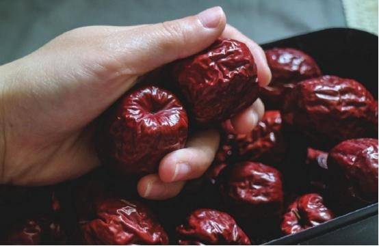 原创这四种人吃红枣有可能会伤身如何正确吃枣医生告诉你