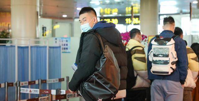 官宣辽宁男篮最新16人名单出炉全力冲击cba总冠军