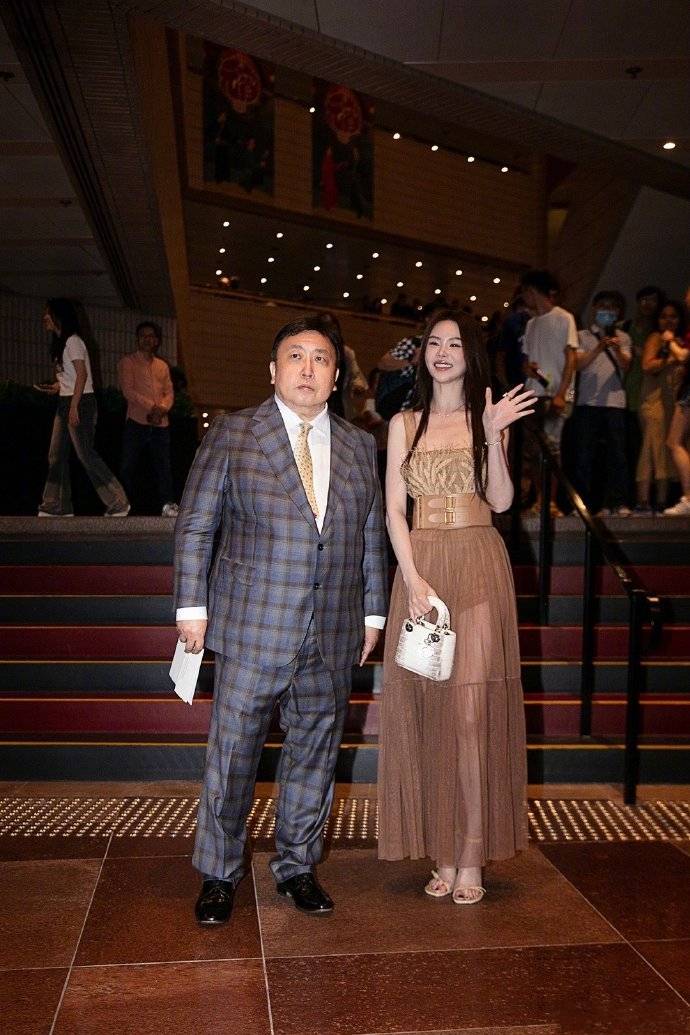 原创王晶真敢说评价梁朝伟应该效仿当年谭咏麟张国荣宣布不再领奖