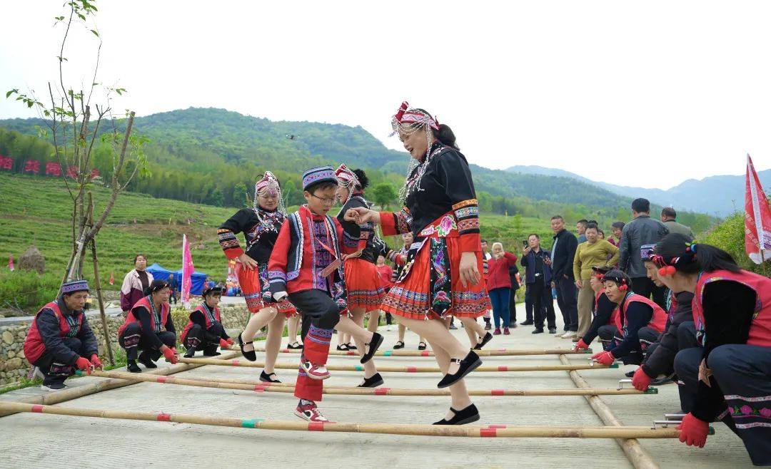 拿口镇举办"三月三"畲族民俗文化活动