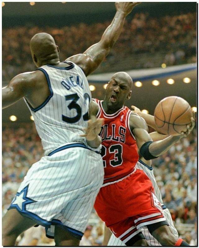 原创乔丹奥尼尔第一次交手乔丹轰64分未教育鲨鱼奥尼尔王者气息