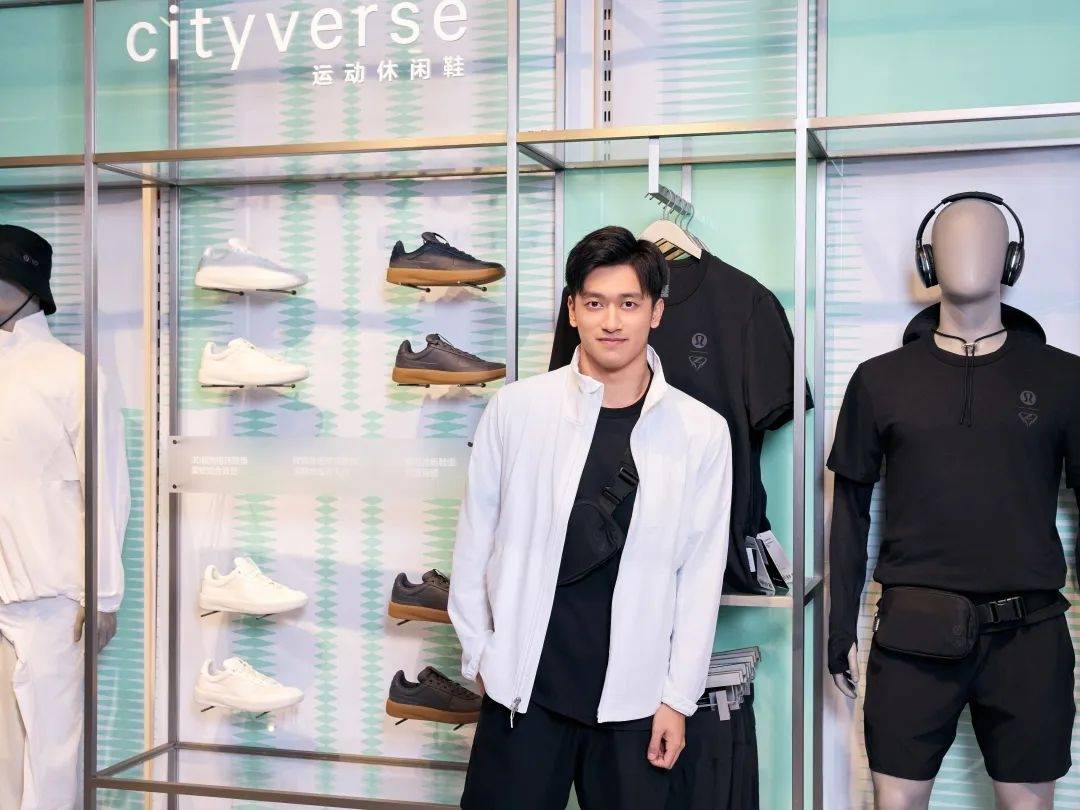 中国首位f1车手空降lululemon上海静安嘉里中心门店