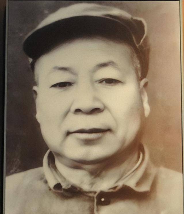 国军军长孙良诚,此人两面三刀墙头草,晚年结局大快人