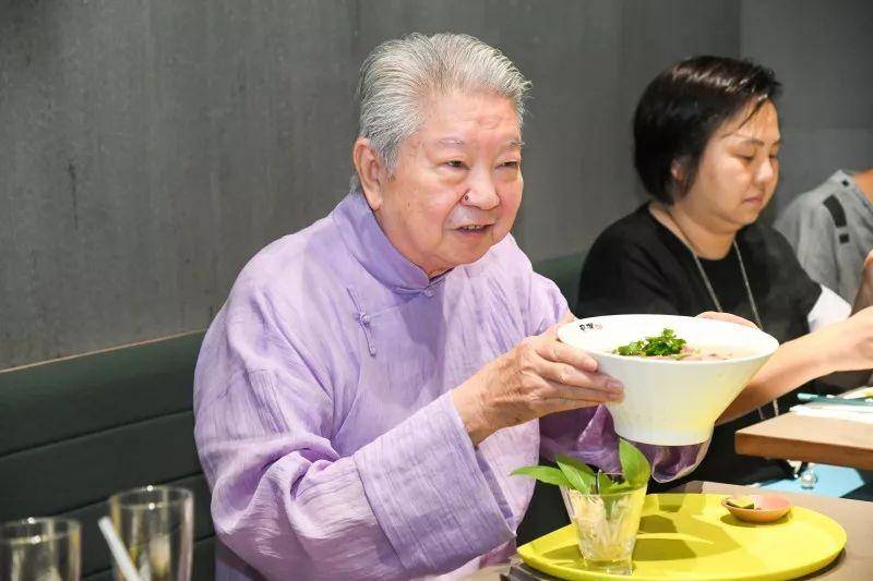 台湾美食家蔡澜图片