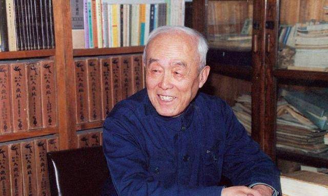 季羡林一生多病痛却平安活到98岁高龄他坚持的是三不原则