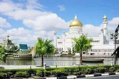 六百年前,明朝一小官逃至海外,六百年后,一亚洲最幸福国家建立_文莱