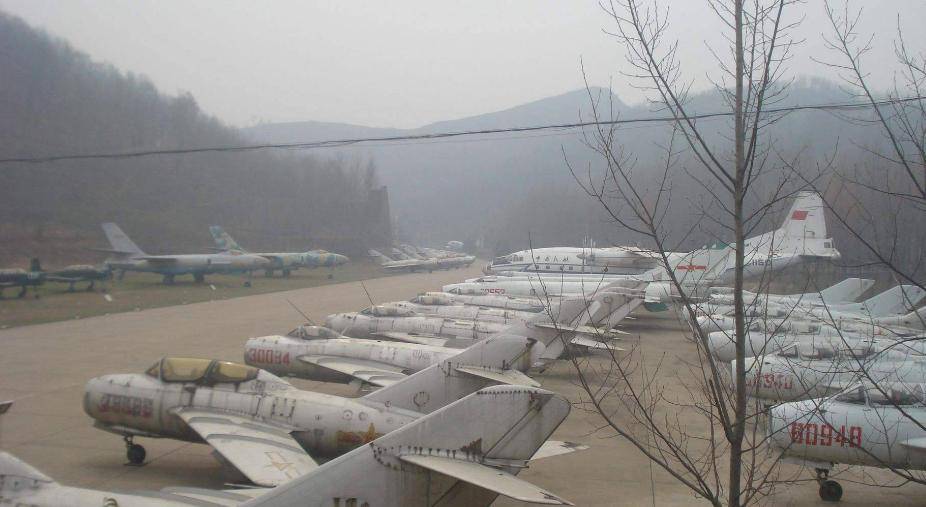 中国河南这个小县城,停放了2000多架战机_美国_退役_机场