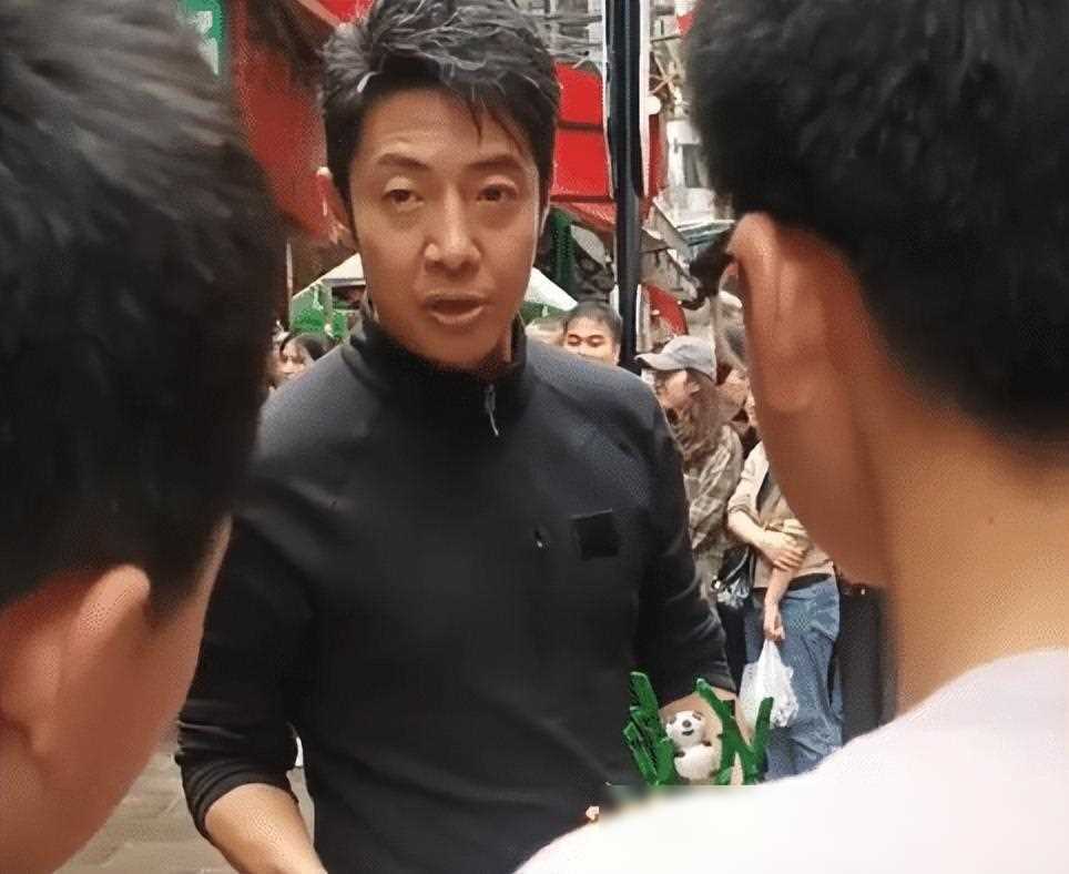 撒贝宁壁咚引发争议个性放肆还是傲慢无礼