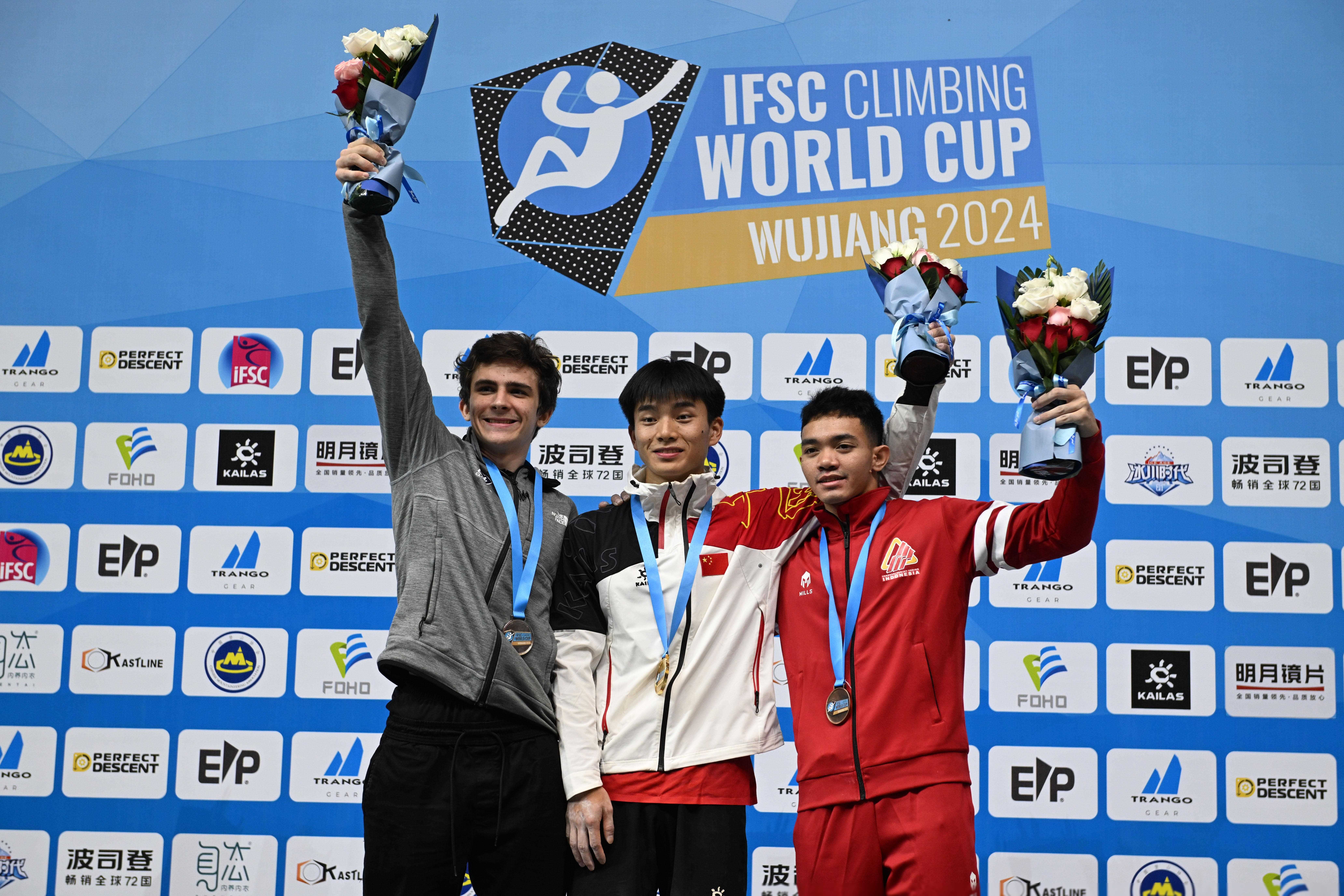 原创中国选手伍鹏世界杯夺金打破男子速度攀岩亚洲纪录