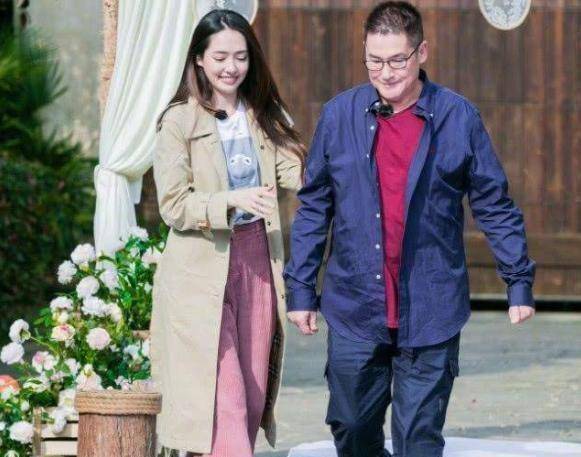 原创郭碧婷老爸晒出聚餐照其中一道菜影射向太网友替女儿不平