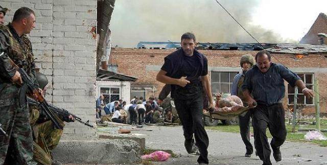 击毙31名绑匪导致333人遇害俄式救援真不在乎人质性命