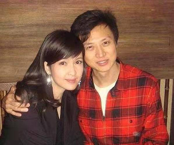 风流才子倪震,痴情女子周慧敏,绝不是你想的那么简单