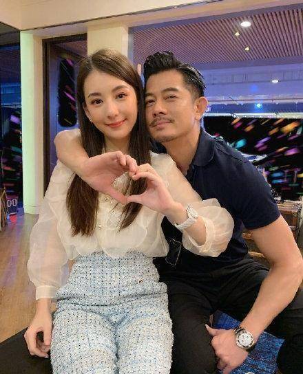 照片_潘玮柏_外界