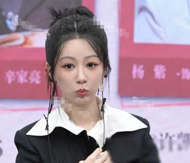 杨紫生图曝光法令纹明显苹果肌饱满引热议网友别再整了