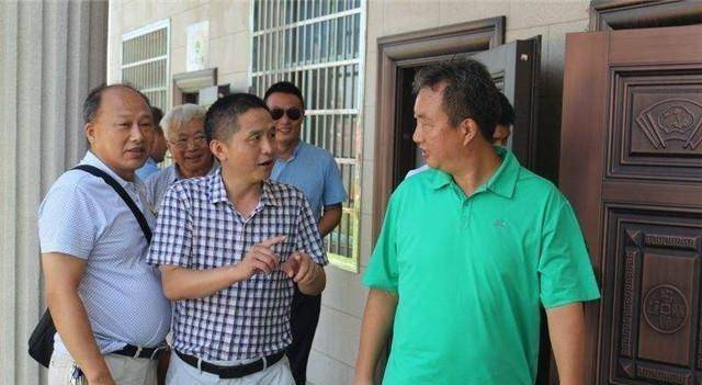 原创前青海首富肖永明开3亿直升机回四川老家如今欠220亿成老赖