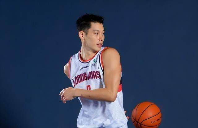 广州险胜新疆男篮林书豪20分11助攻郭士强没看错冲击前八