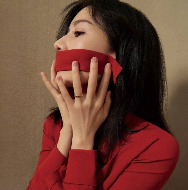 高圆圆产后复出首封完美不能更高要求了作为母亲女人付出太多