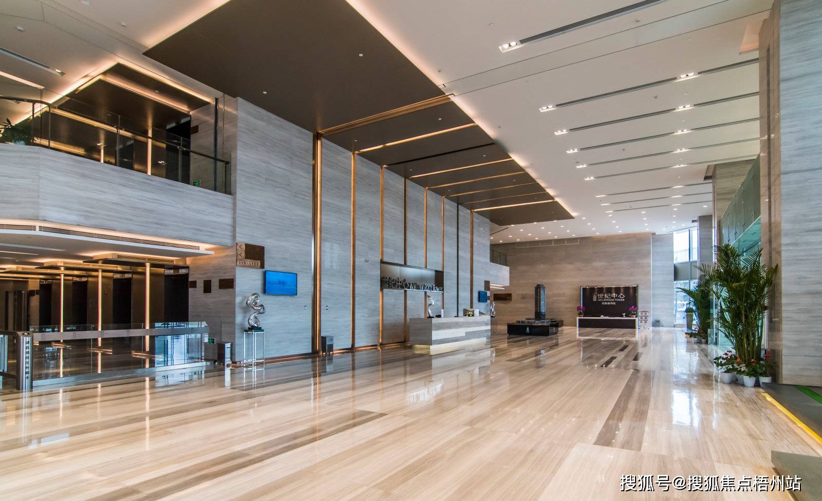 2024年武汉世纪中心的优缺点分析合不合适租预约通道